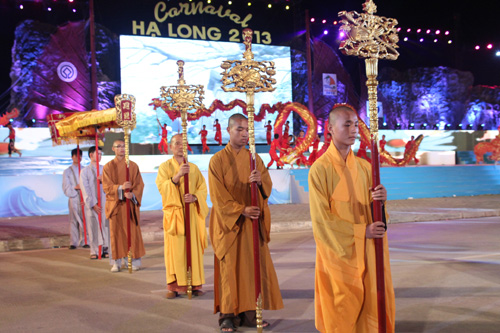  Carnaval Hạ Long 2013: lung linh sắc m&agrave;u văn h&oacute;a Quảng Ninh
